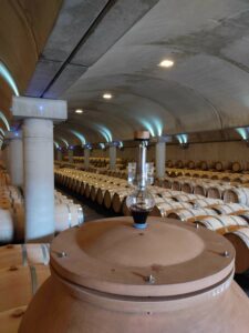 Onafis connecte les cuves et fûts de vin par la bonde